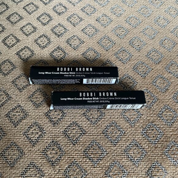 Bobbi Brown Mini Cream Shadow Stick Set(2) in Golden Pink and Golden Bronze - Picture 2 of 3